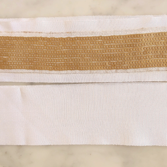 NWOT. Vintage The Limited Gold Sparkles on Fabric Belt. - Picture 3 of 3